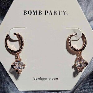 3506 In The Know Earrings